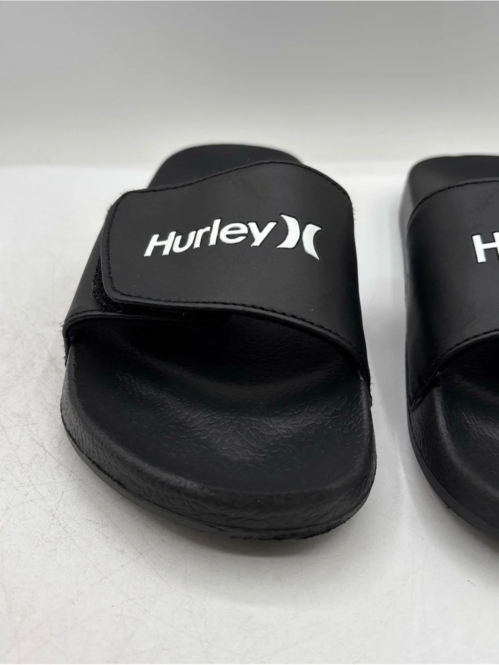 Hurley NAIA-V Sport Slides Black Adjustable Velcro Strap Sandals Youth Size 5